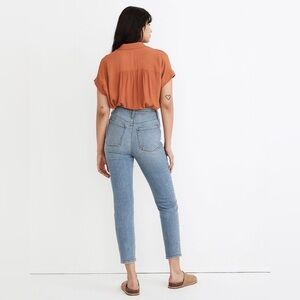 Madewell The Momjean Florian Wash TENCEL Denim Yoke-Pocket Blue Retro High Rise
